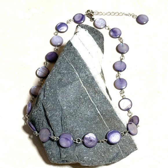 Purple Mother of Pearl Beaded Adjustable Short Necklace - Picture 4 of 11